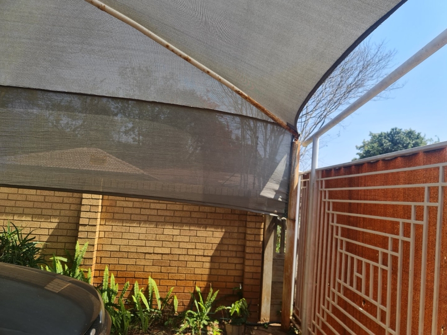 3 Bedroom Property for Sale in Protea Park North West